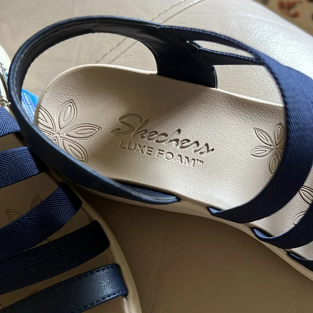 NWT Skechers Navy Blue Strappy Sandals - Picture 2 of 9